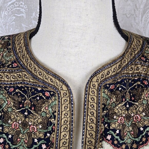 Adrianna Papell Size 4 Cream/Tan Patterned Jacket 100% Silk Button Front Closure - Picture 3 of 13